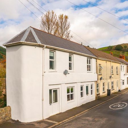 Riverside Great House In The Afan Forest Bike Park By Staystaycations Glyncorrwg Exterior photo