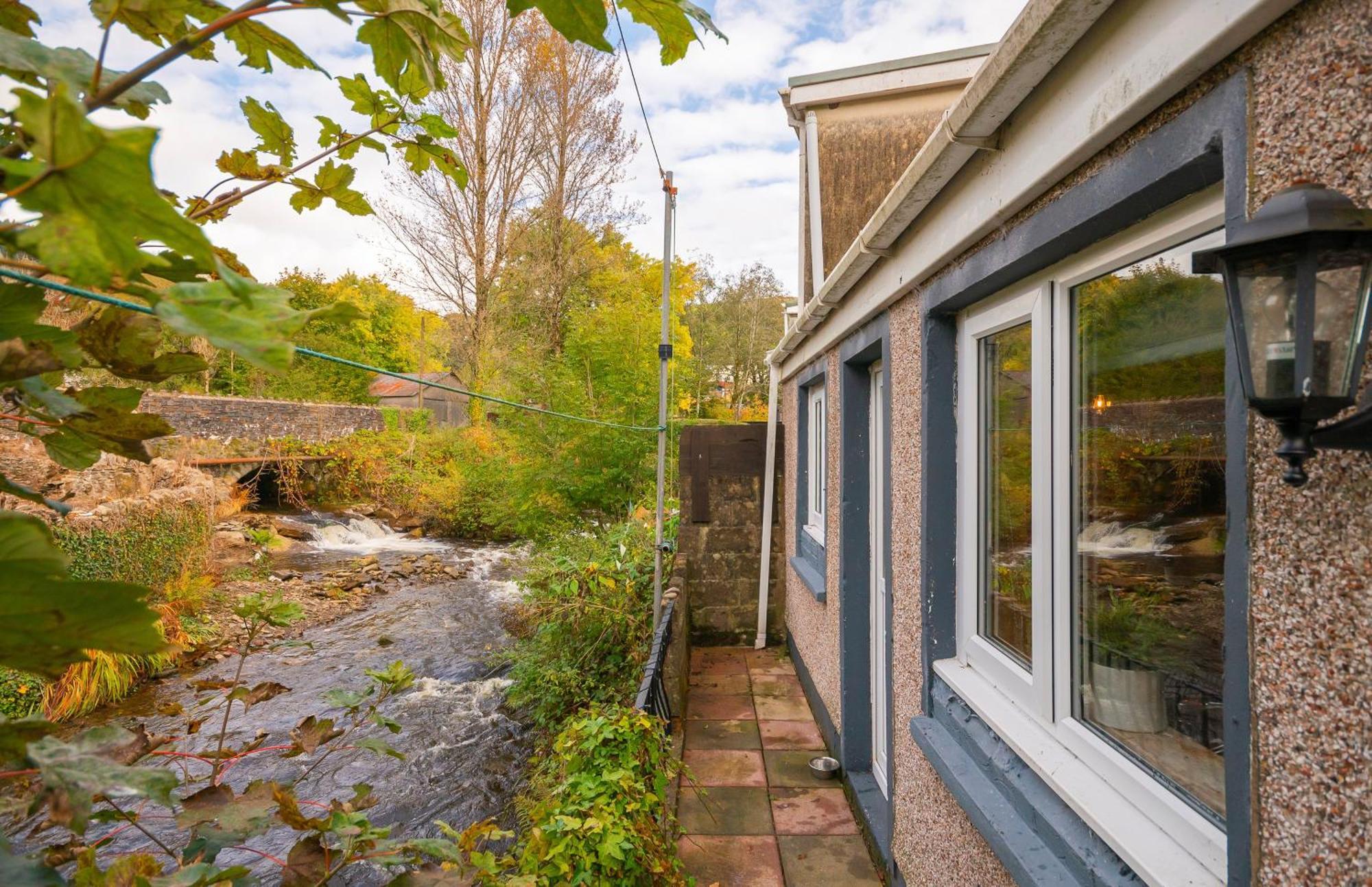 Riverside Great House In The Afan Forest Bike Park By Staystaycations Glyncorrwg Exterior photo